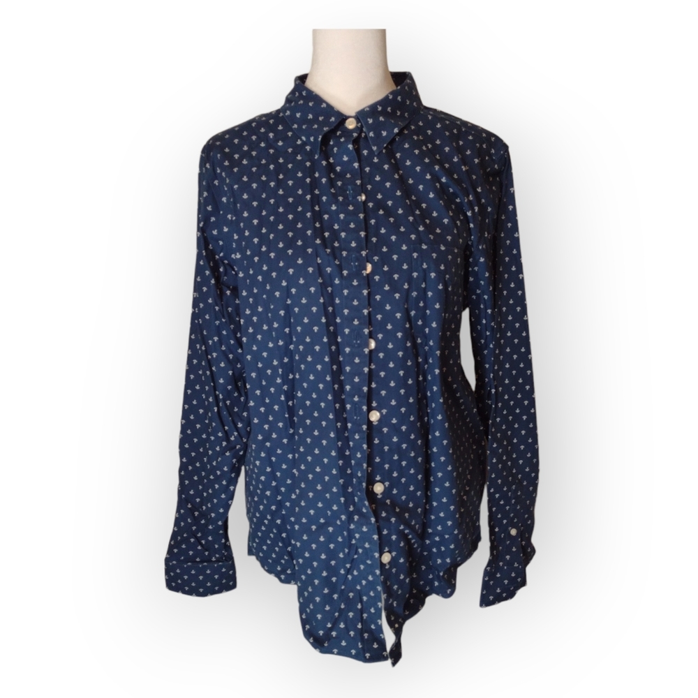 LL Bean Button Up Shirt Medium Women Wrinkle Free Blue White Dots Long Sleeve
